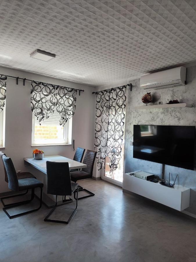 Apartman Buy Valbandon *